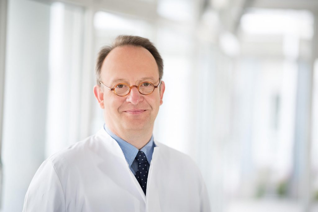 Herr Dr. Med. Thomas O. Heichel – IXXY